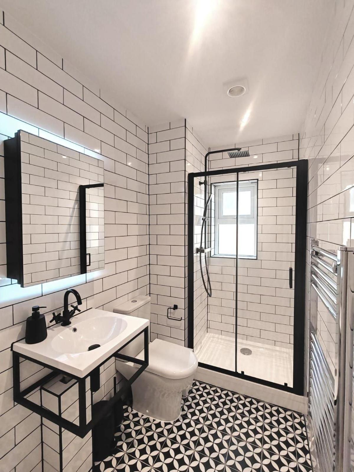 Stunning Modern Apartment Sleeps 4 - 6 Min Walk From Golden Beaches-Free Parking بورنماوث المظهر الخارجي الصورة